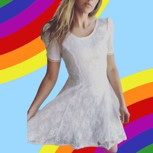 Jessica McClintock Gunne Sax white lace dress